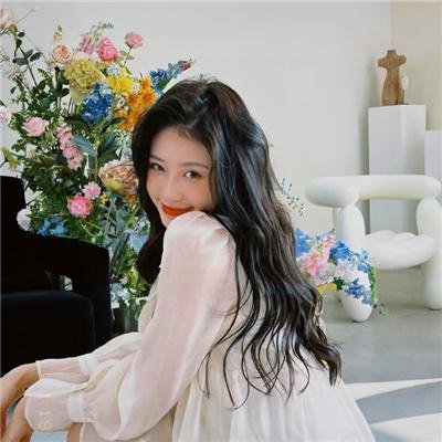 我和班上最讨厌的女生结婚了。